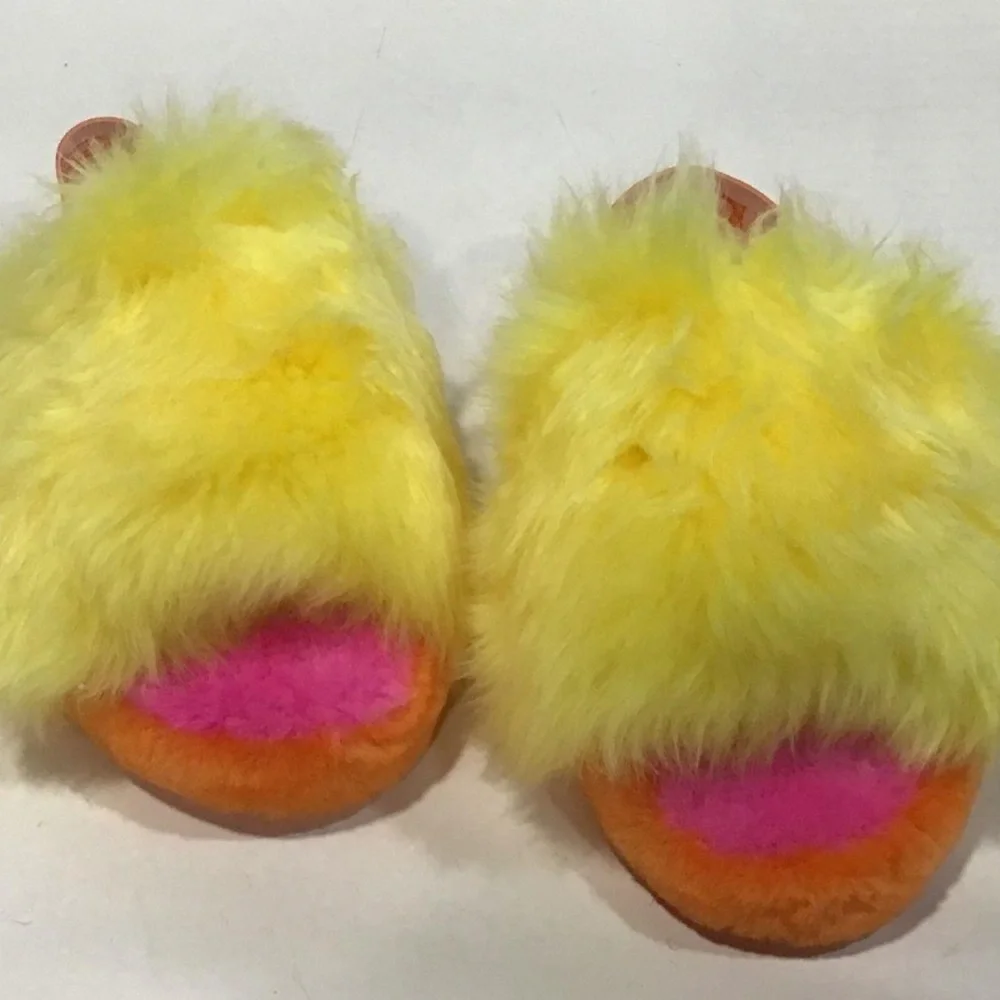 NEW!! Big Girls UGG x Sesame Street Big Bird Fluff Yeah Yellow/Pink Slippers 5